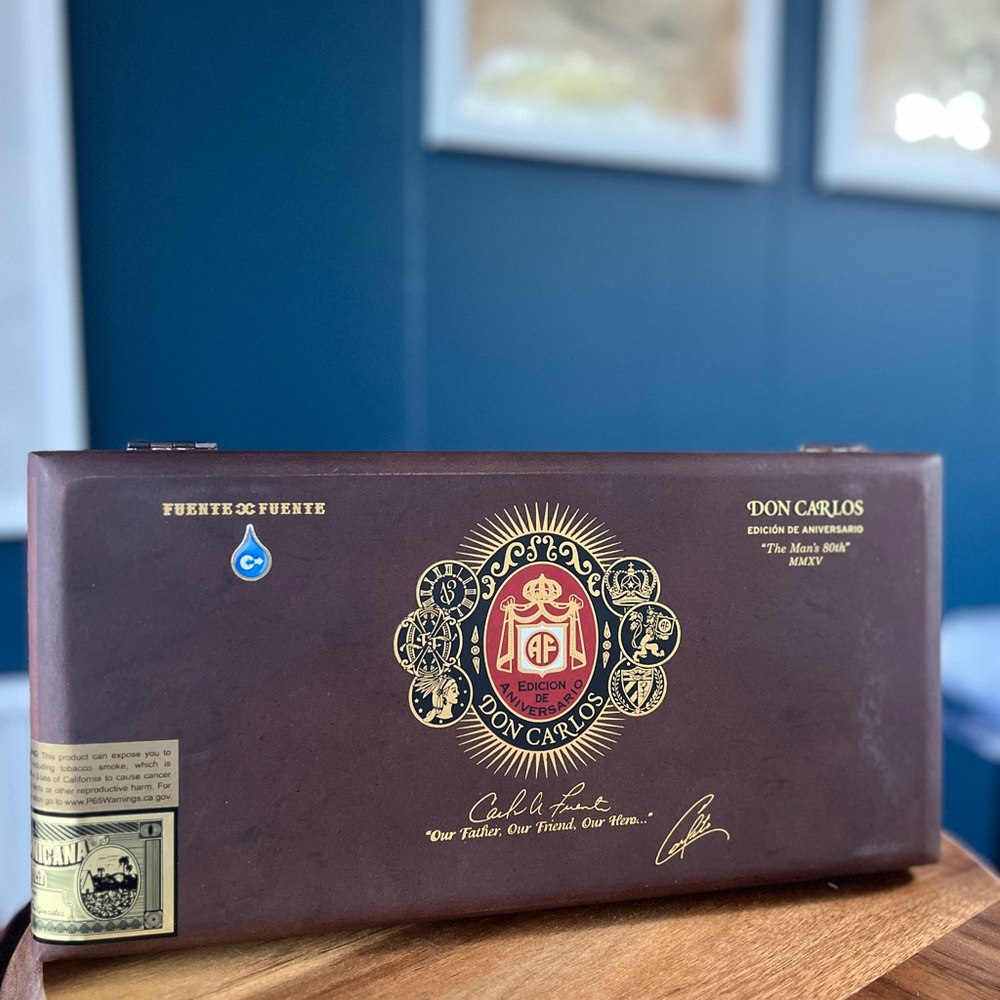 Rare Arturo Fuente Don Carlos Eye of the Bull cigar box.